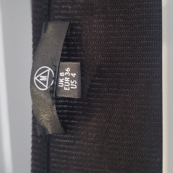 *free with purchase* Missguided button up long sleeve shirt - Picture 2 of 3